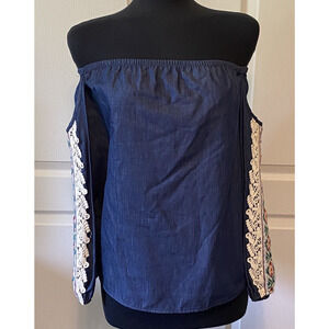 VaVa by Joy Han Blue Chambray Off Shoulder Embroidered Sleeve Blouse Medium